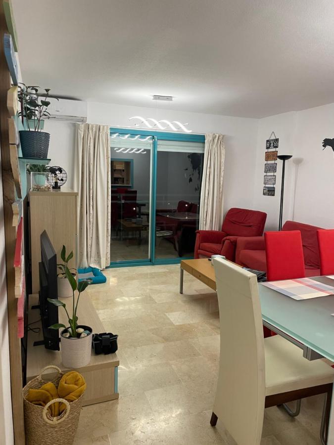 Traveler'S Beach Apartment With Sea View, Free Coffee & Parking Benidorm Esterno foto