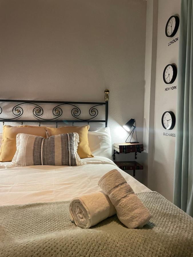 Traveler'S Beach Apartment With Sea View, Free Coffee & Parking Benidorm Esterno foto