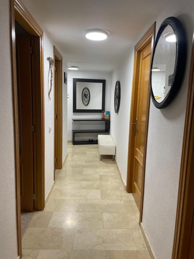 Traveler'S Beach Apartment With Sea View, Free Coffee & Parking Benidorm Esterno foto