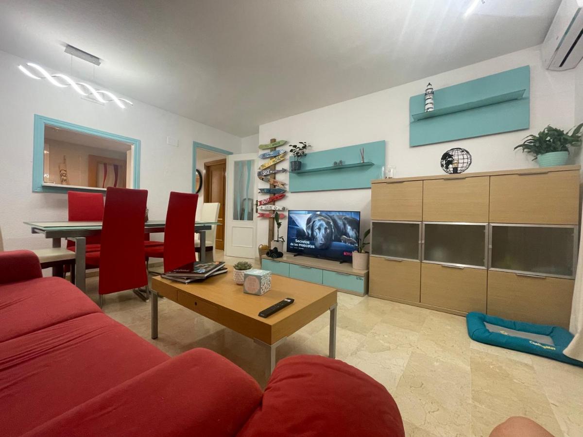 Traveler'S Beach Apartment With Sea View, Free Coffee & Parking Benidorm Esterno foto
