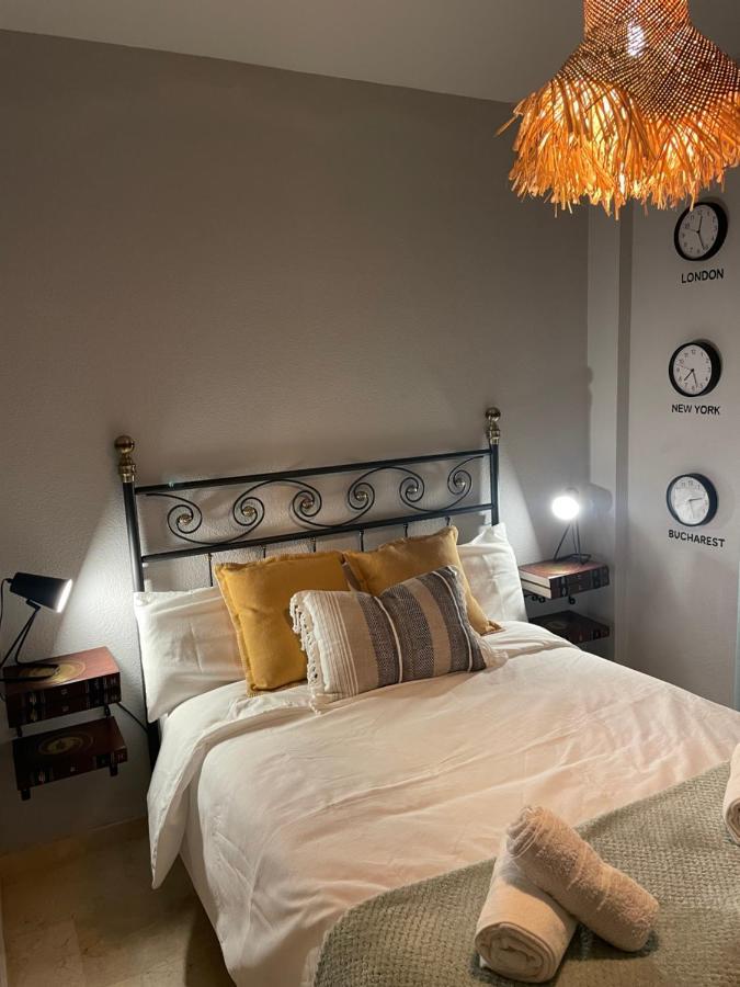 Traveler'S Beach Apartment With Sea View, Free Coffee & Parking Benidorm Esterno foto