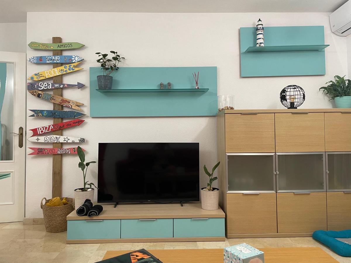 Traveler'S Beach Apartment With Sea View, Free Coffee & Parking Benidorm Esterno foto